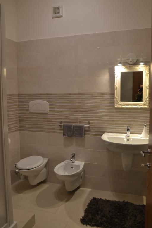 Residenze Principe Amedeo Hotell Bari Exteriör bild